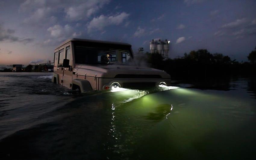 Amphicruiser 4X4 Amphibious Off-Roader