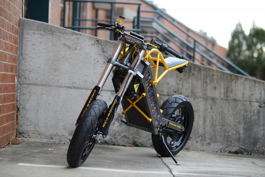 ExoDyne Electric Motorcycle by Alan Cross