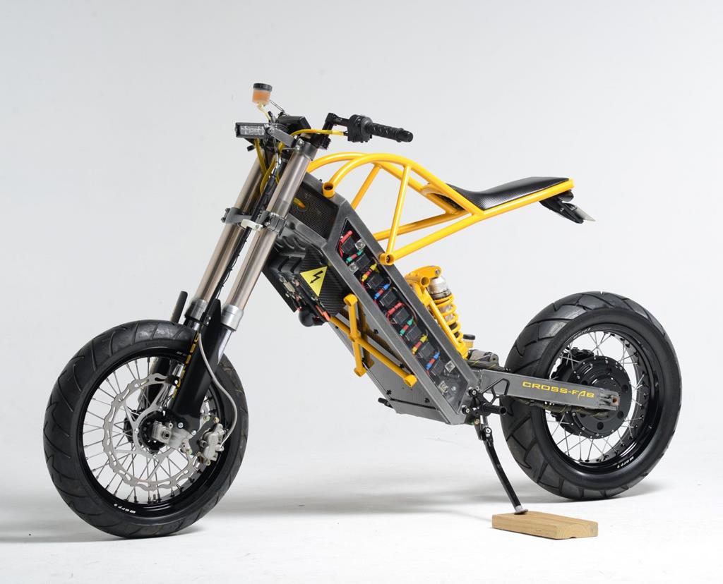 ExoDyne Electric Motorcycle by Alan Cross